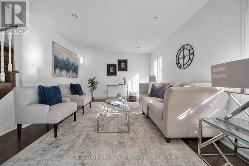 113 Fairhill Avenue, Brampton, ON - Indoor Photo Showing Living Room