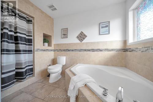 113 Fairhill Avenue, Brampton, ON - Indoor Photo Showing Bathroom