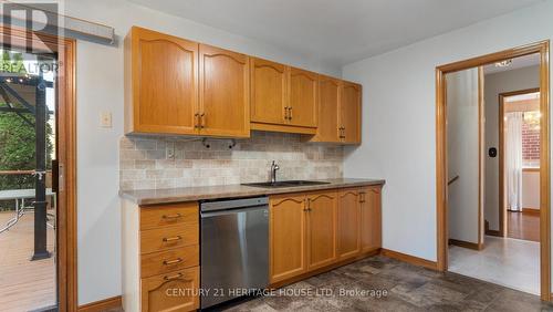 173 Viscount Road, Brantford, ON - Indoor Photo Showing Kitchen