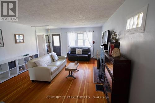 193 Queen Street, Trent Hills, ON - Indoor Photo Showing Living Room