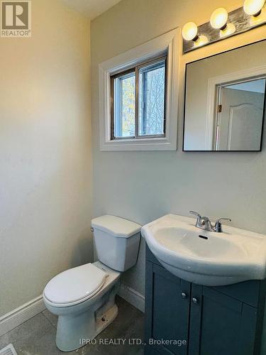 175 Edgar Street W, Chatham-Kent, ON - Indoor Photo Showing Bathroom