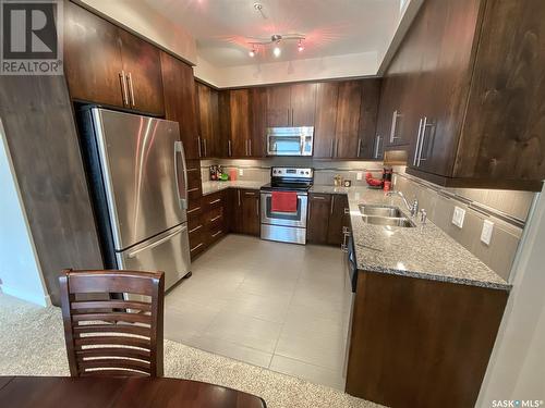 408 912 Otterloo Street, Indian Head, SK - Indoor Photo Showing Kitchen With Double Sink With Upgraded Kitchen