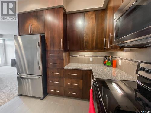 408 912 Otterloo Street, Indian Head, SK - Indoor Photo Showing Kitchen