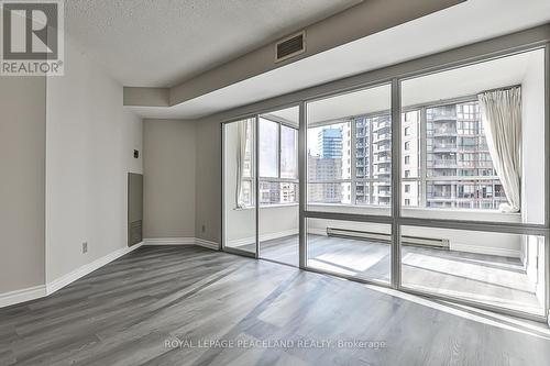 1307 - 717 Bay Street, Toronto, ON - Indoor Photo Showing Other Room