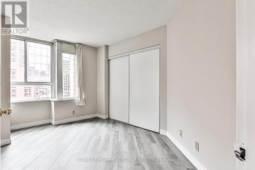 1307 - 717 Bay Street, Toronto, ON - Indoor Photo Showing Other Room