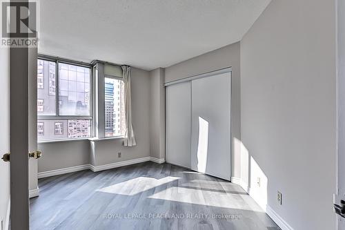 1307 - 717 Bay Street, Toronto, ON - Indoor Photo Showing Other Room