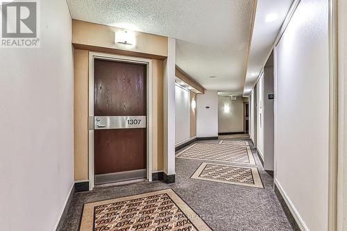 1307 - 717 Bay Street, Toronto, ON - Indoor Photo Showing Other Room