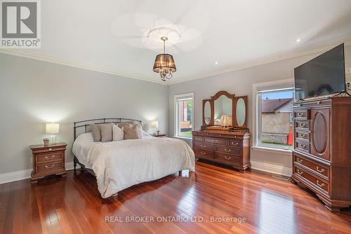 294 Sunset Beach Road, Richmond Hill, ON - Indoor Photo Showing Bedroom