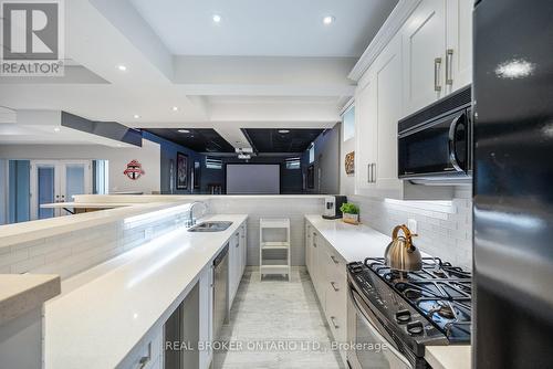 294 Sunset Beach Road, Richmond Hill, ON - Indoor Photo Showing Kitchen