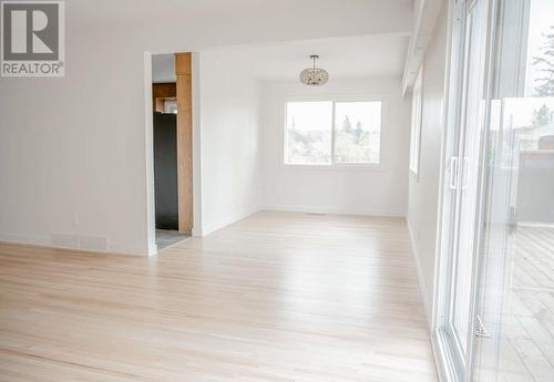 1201 2Nd Street, Invermere, BC - Indoor Photo Showing Other Room