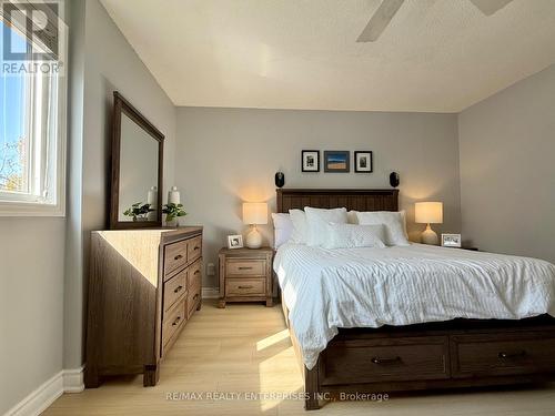 19 - 1180 Walden Circle, Mississauga, ON - Indoor Photo Showing Bedroom