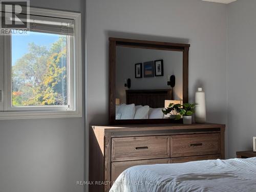 19 - 1180 Walden Circle, Mississauga, ON - Indoor Photo Showing Bedroom