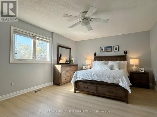 19 - 1180 Walden Circle, Mississauga, ON - Indoor Photo Showing Bedroom