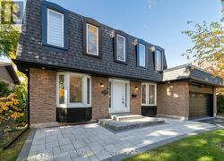 2366 DEVON ROAD  Oakville, ON L6J 5T6