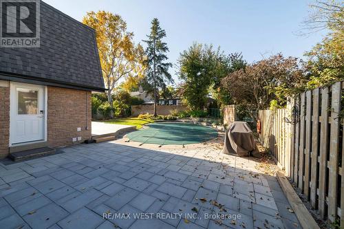 2366 Devon Road, Oakville, ON - Outdoor