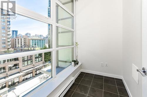 1205 Howe Street, Vancouver, BC - Indoor Photo Showing Other Room