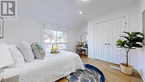 92 King Edward Avenue, Toronto, ON - Indoor Photo Showing Bedroom