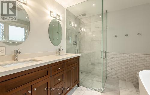 249 Cheltenham Road, Burlington, ON - Indoor Photo Showing Bathroom