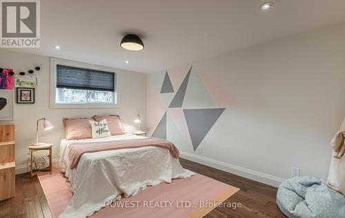 249 Cheltenham Road, Burlington, ON - Indoor Photo Showing Bedroom