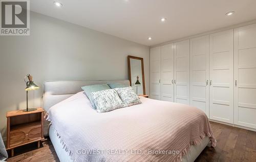 249 Cheltenham Road, Burlington, ON - Indoor Photo Showing Bedroom