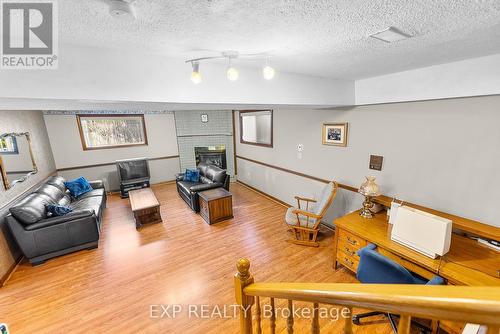 7737 Mount Carmel Boulevard, Niagara Falls, ON - Indoor Photo Showing Other Room