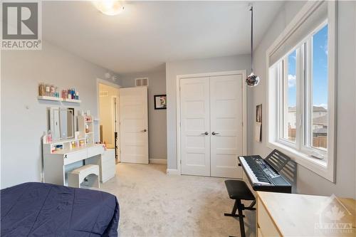 223 Station Trail, Russell, ON - Indoor Photo Showing Bedroom