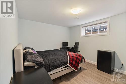 223 Station Trail, Russell, ON - Indoor Photo Showing Bedroom