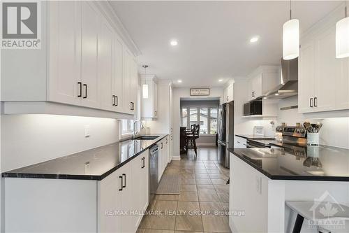 223 Station Trail, Prescott And Russell, ON - Indoor Photo Showing Kitchen With Upgraded Kitchen