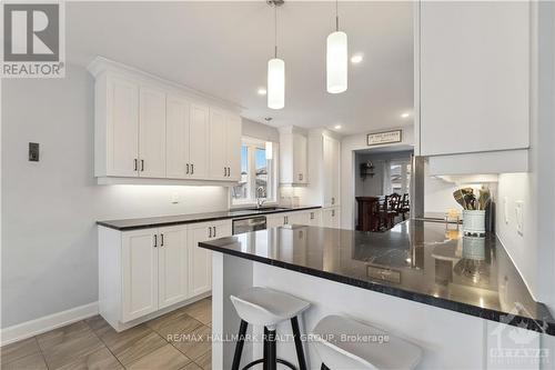 223 Station Trail, Prescott And Russell, ON - Indoor Photo Showing Kitchen