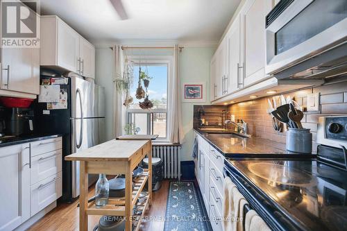 689 Dovercourt Road, Toronto, ON - Indoor Photo Showing Kitchen