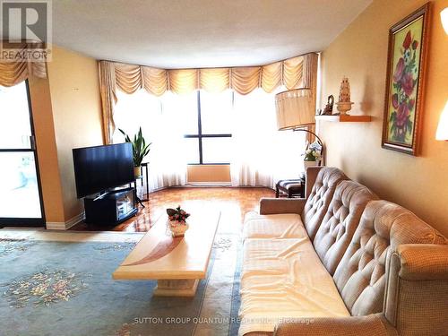 2318 - 1333 Bloor Street E, Mississauga, ON - Indoor Photo Showing Living Room