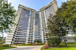 2318 - 1333 BLOOR STREET E  Mississauga, ON L4Y 3T6