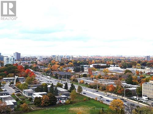 2318 - 1333 Bloor Street E, Mississauga, ON - Outdoor With View