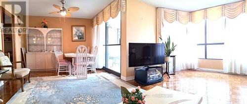 2318 - 1333 Bloor Street E, Mississauga, ON - Indoor