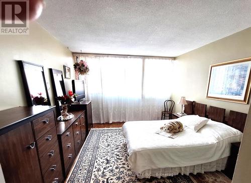 2318 - 1333 Bloor Street E, Mississauga, ON - Indoor Photo Showing Bedroom