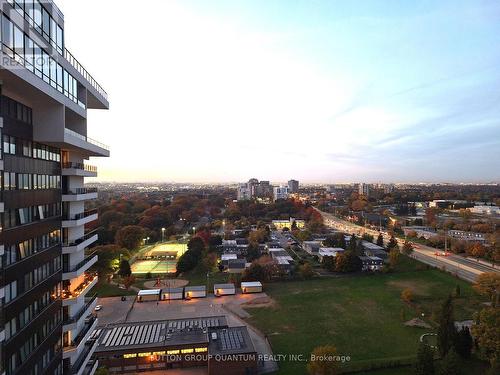 2318 - 1333 Bloor Street E, Mississauga, ON - Outdoor With View