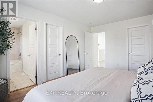 1429 Sycamore Gardens, Milton, ON - Indoor Photo Showing Bedroom