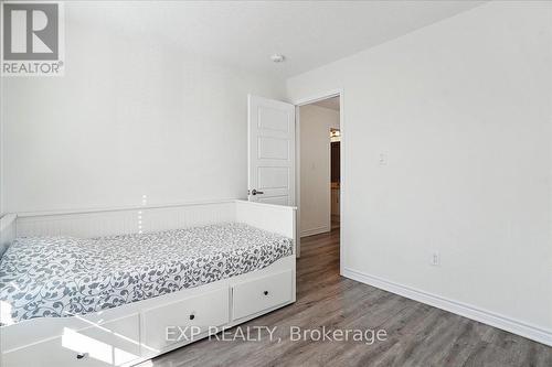 1429 Sycamore Gardens, Milton, ON - Indoor Photo Showing Bedroom