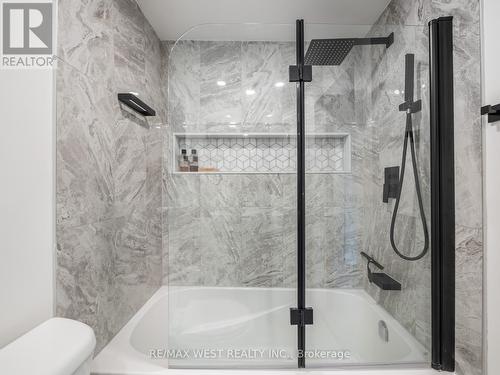 C - 150 Kingswood Drive, Kitchener, ON - Indoor Photo Showing Bathroom