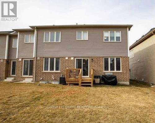 130 Munro Circle, Brantford, ON - Outdoor