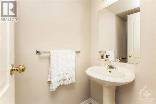 1815 Hunters Run Drive, Ottawa, ON - Indoor Photo Showing Bathroom