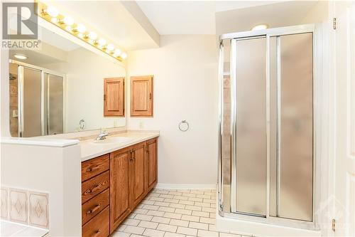 1815 Hunters Run Drive, Ottawa, ON - Indoor Photo Showing Bathroom