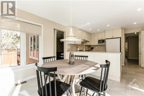 1815 Hunters Run Drive, Ottawa, ON - Indoor Photo Showing Dining Room