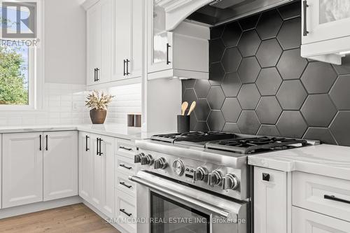 46 Charles Tilley Crescent, Clarington, ON - Indoor Photo Showing Kitchen