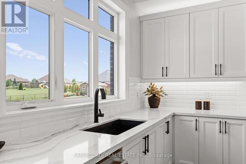 46 Charles Tilley Crescent, Clarington, ON - Indoor Photo Showing Kitchen