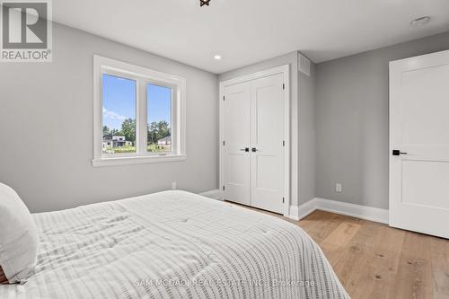 46 Charles Tilley Crescent, Clarington, ON - Indoor Photo Showing Bedroom