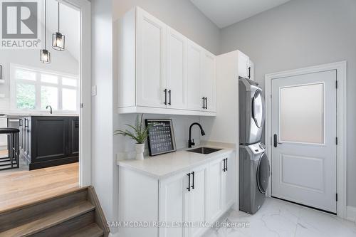 46 Charles Tilley Crescent, Clarington, ON - Indoor Photo Showing Laundry Room