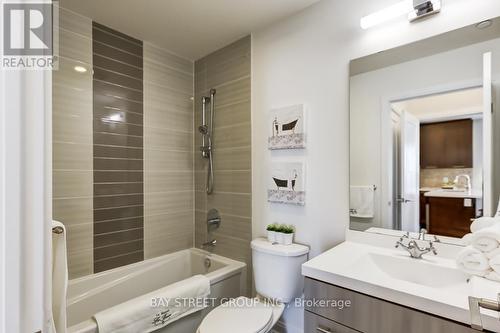 101 - 540 Bur Oak Avenue, Markham, ON - Indoor Photo Showing Bathroom