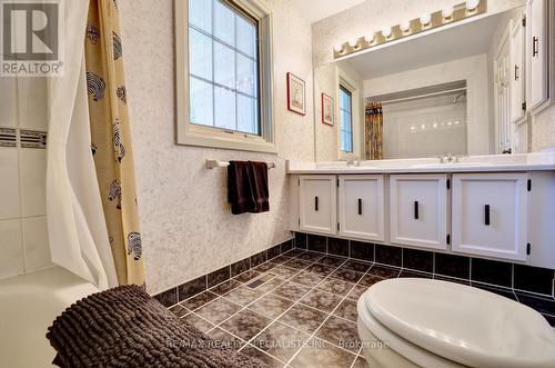 2542 King Richards Place, Mississauga, ON - Indoor Photo Showing Bathroom