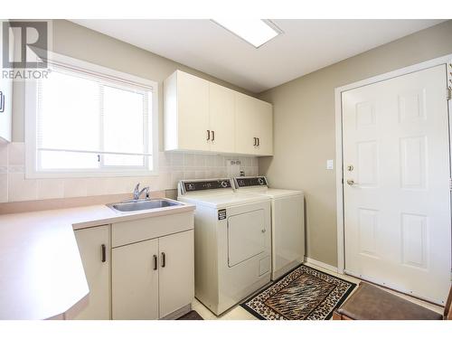 16 Yucca Place, Osoyoos, BC - Indoor Photo Showing Laundry Room